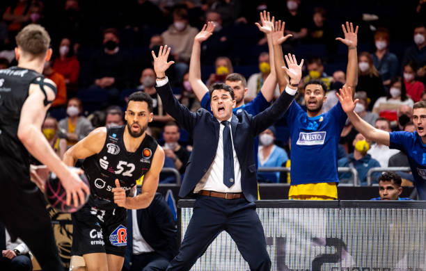 挡拆巨人 挡拆巨人