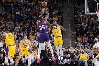 场比赛中展 场比赛中展