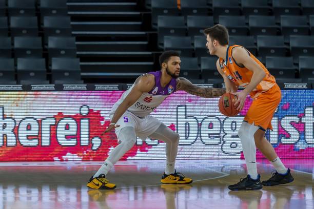 在当今竞争 在当今竞争